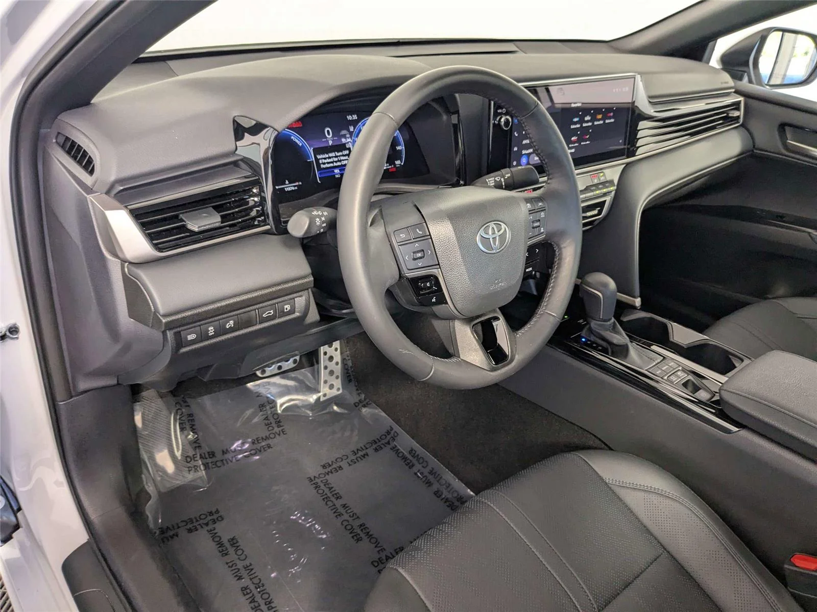 2025 Toyota Camry XSE - Photo 11
