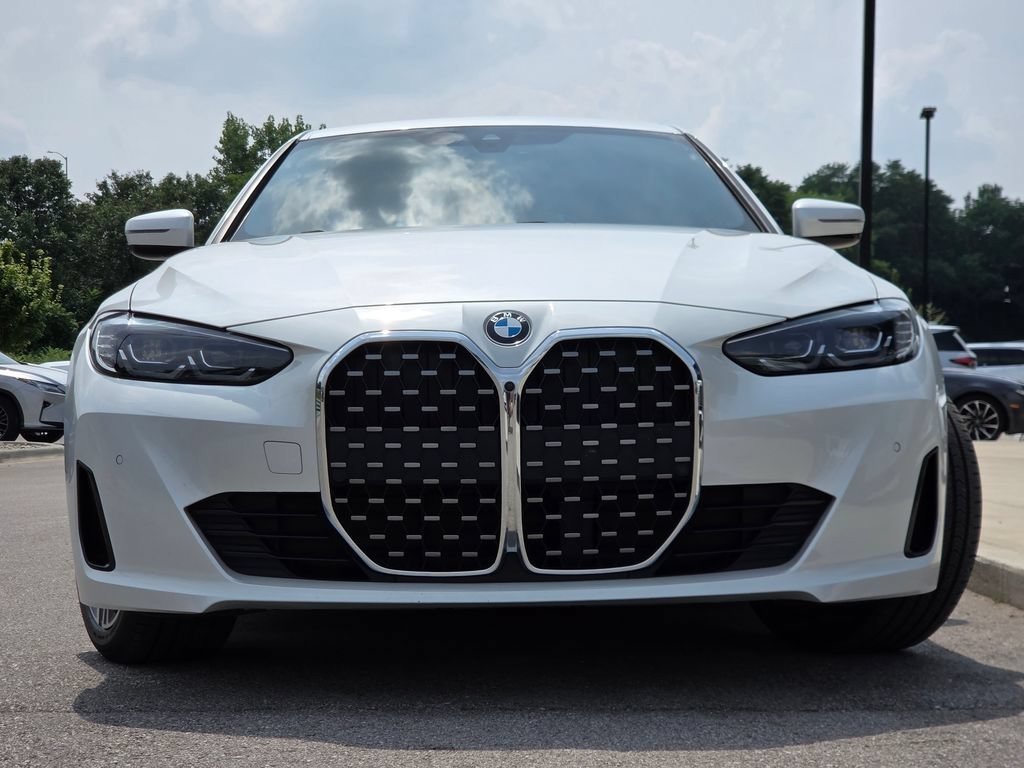 Used 2024 Mineral White Metallic BMW 430i xDrive image 3