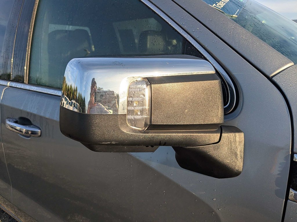 Used 2025 GRAY GMC SLT image 12