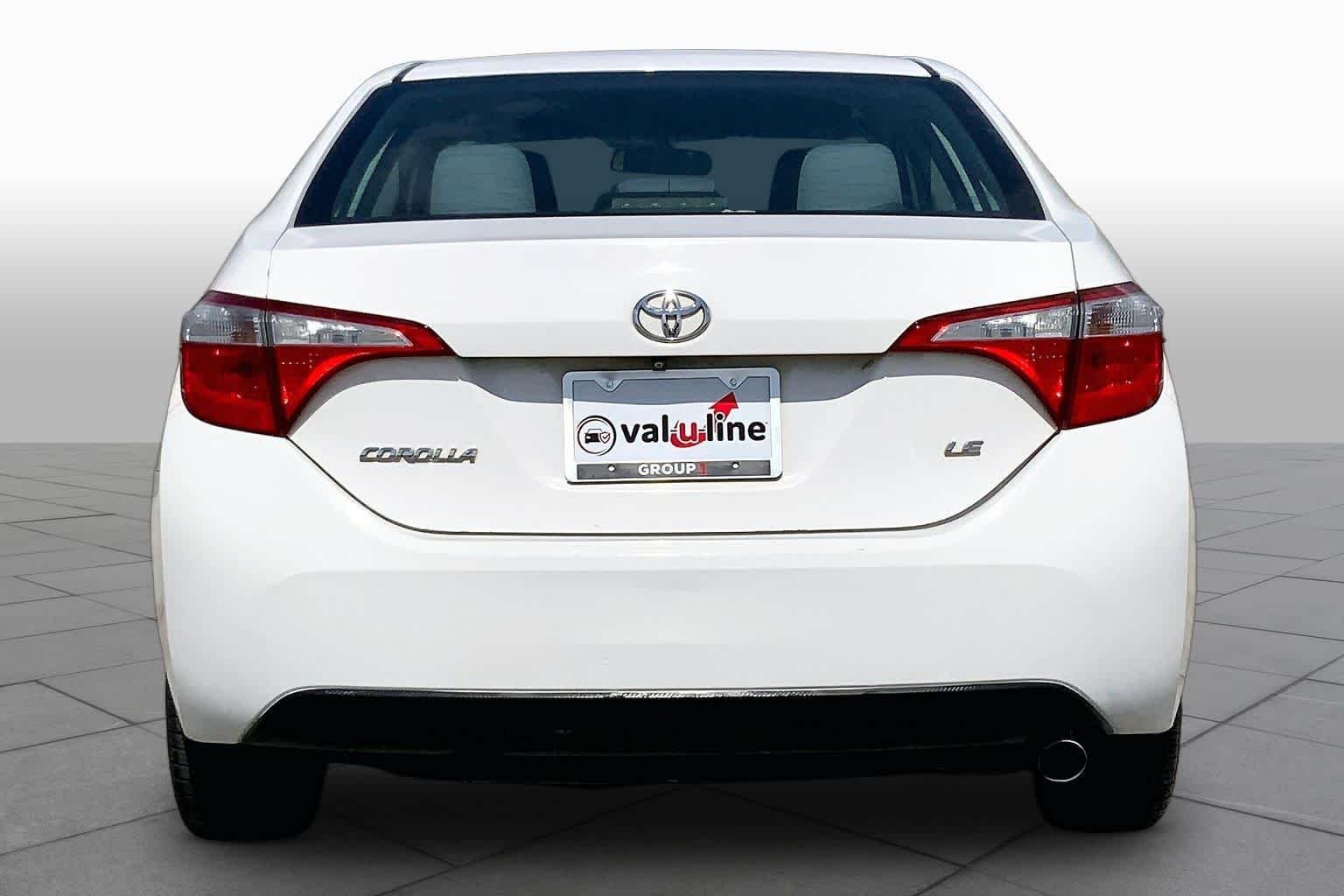 Used 2015 Super White Toyota LE image 5