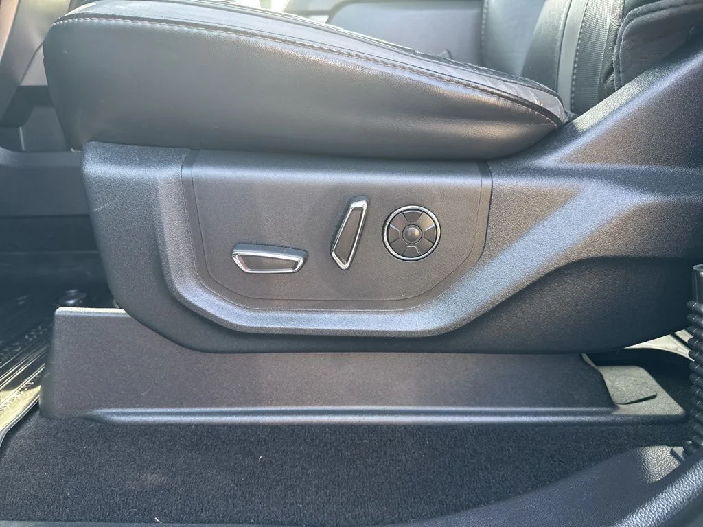 Used 2019 Ingot Silver Ford Platinum image 14