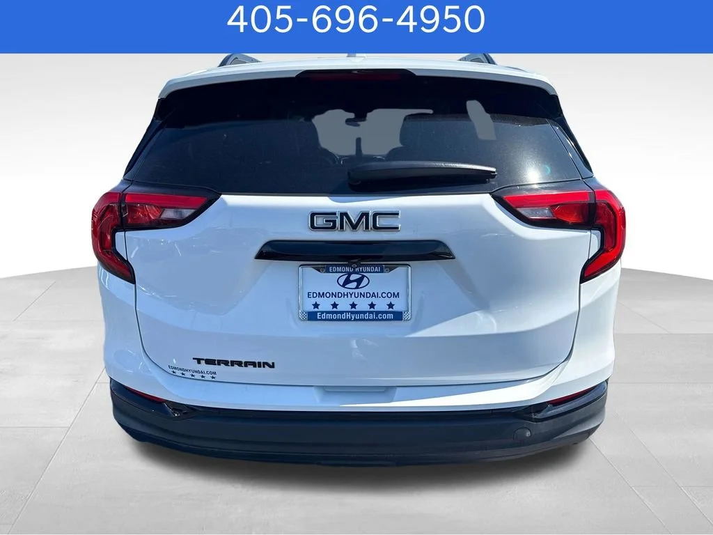 Pre-Owned 2021 GMC Terrain SLT