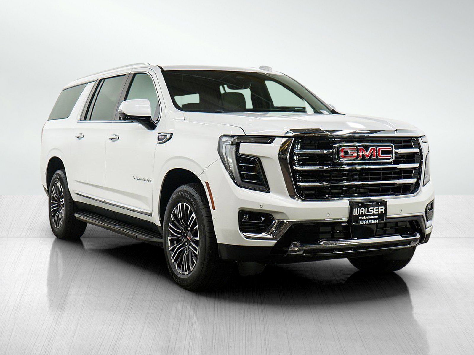 Used 2025 Summit White GMC Elevation image 7