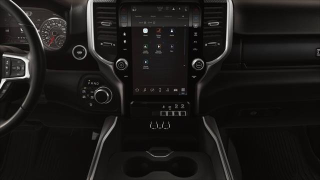 New 2026 Diamond Black Crystal Pearl-Coat Exterior Paint RAM BIG HORN image 5