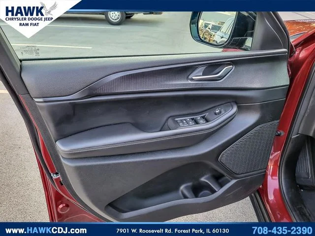 Used 2024 Red Jeep Altitude X image 24