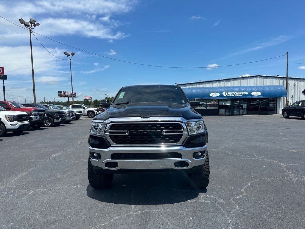 View vehicle photo 2
