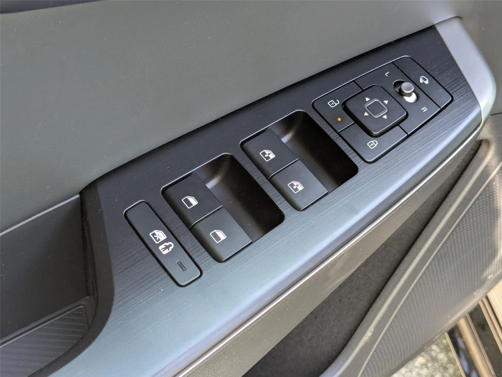 2025 Kia EV6 Wind - Photo 13