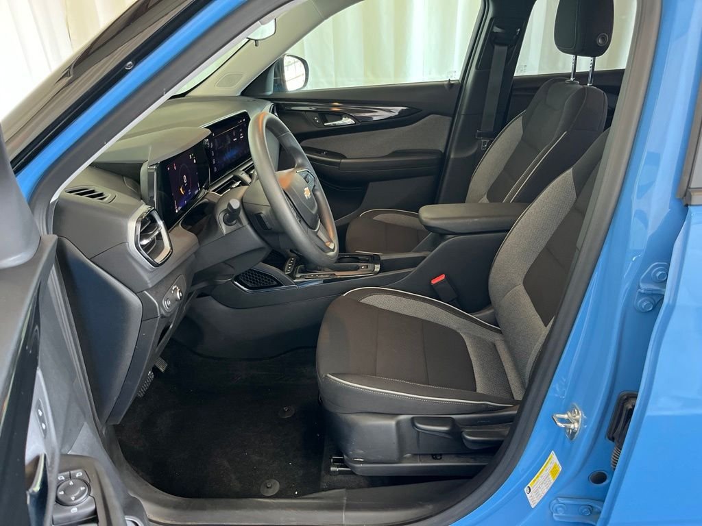 Used 2024 Blue Chevrolet LS image 3