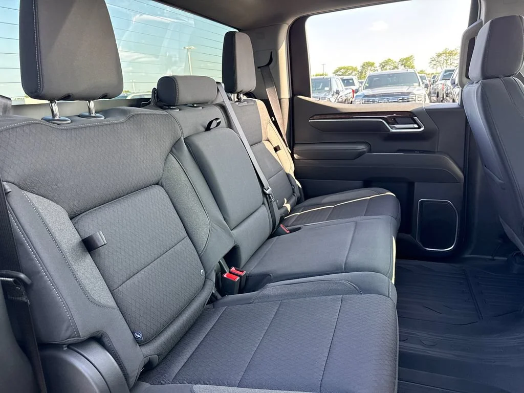 New 2026 Onyx Black GMC Elevation image 35
