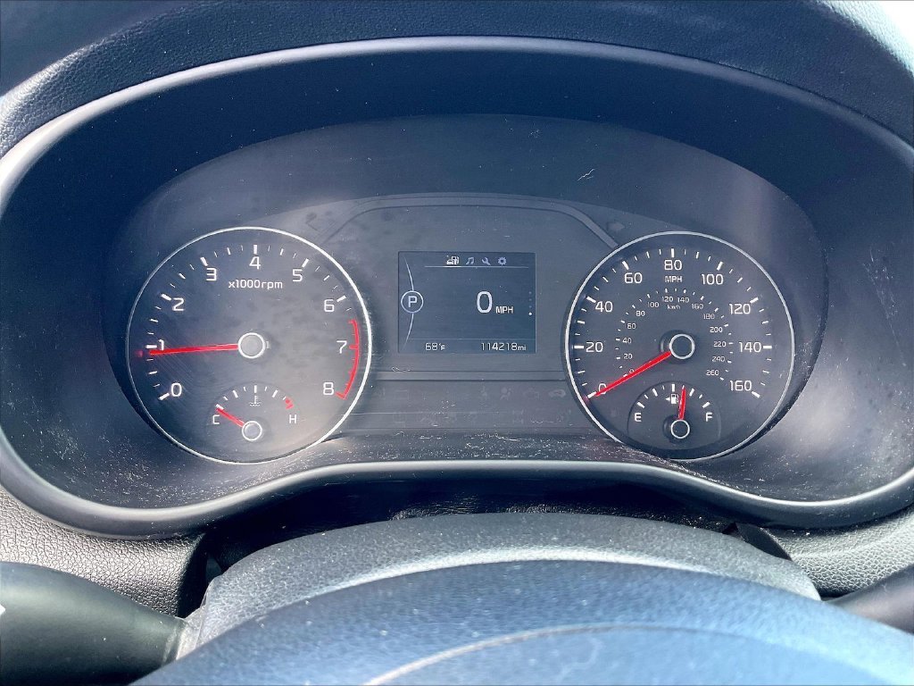 Used 2018 Black Cherry Kia LX image 23