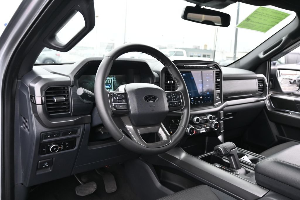 Used 2024 Silver Ford XLT image 19