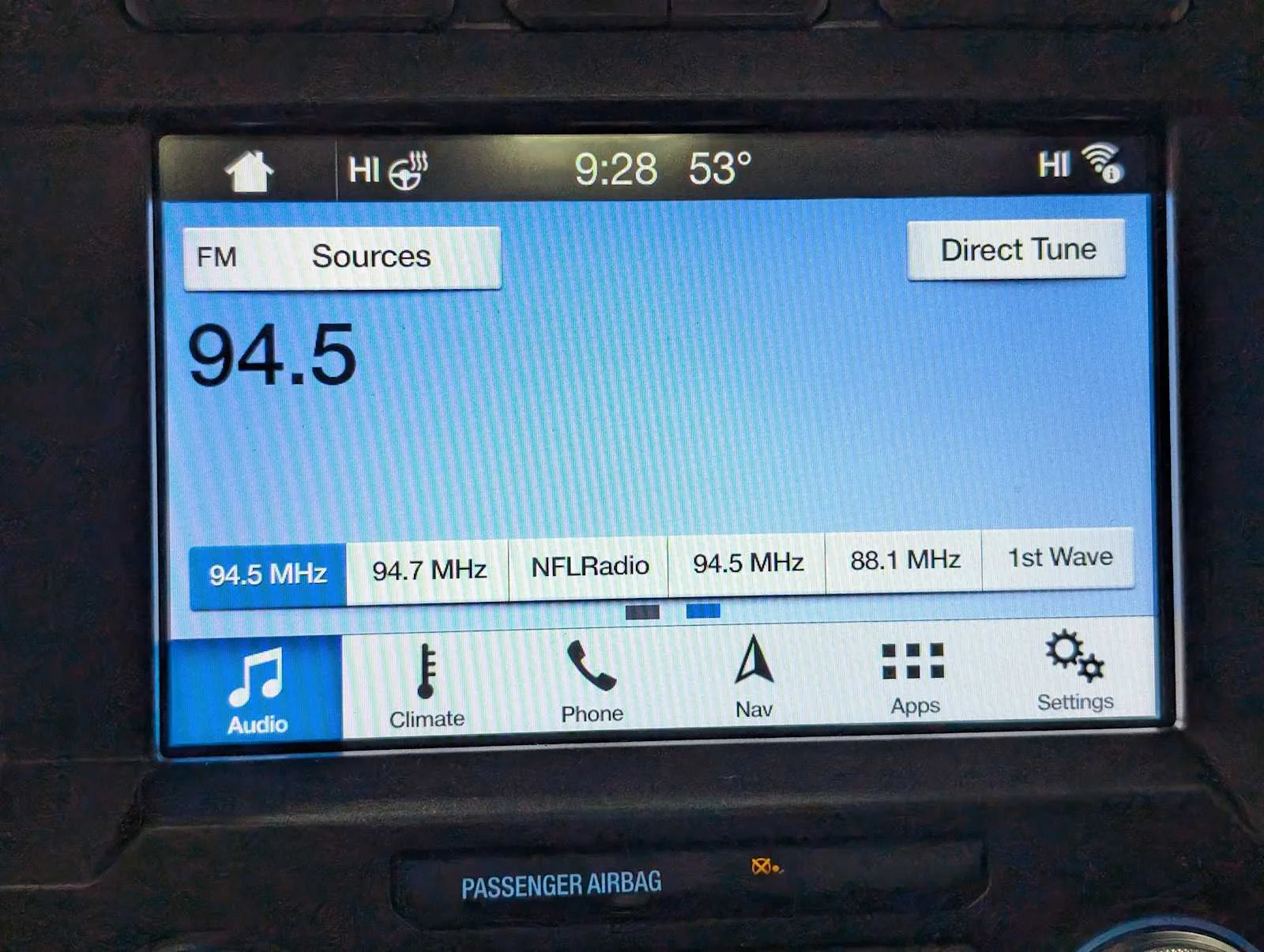 Used 2019 Magma Red Metallic Ford LARIAT image 27