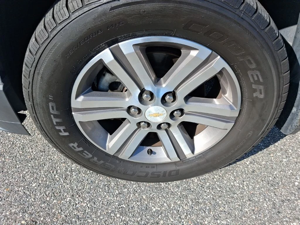 Used 2016 Silver Chevrolet 2LT image 19