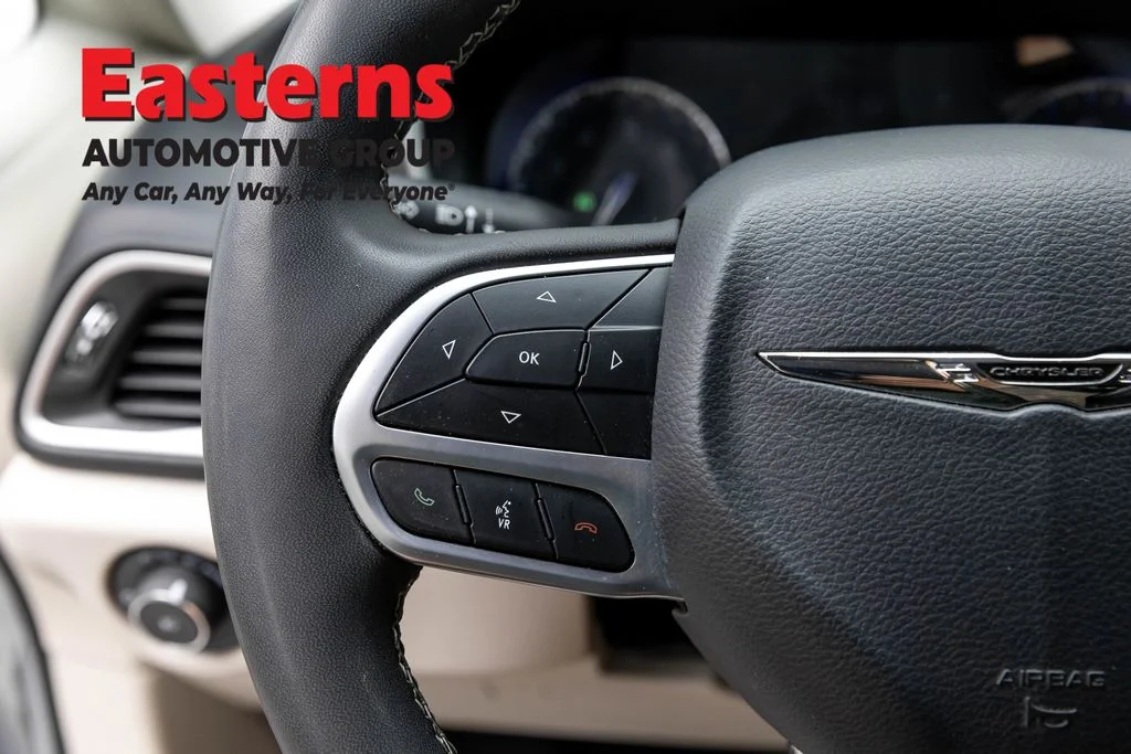 Used 2024 Silver Chrysler Touring L image 15