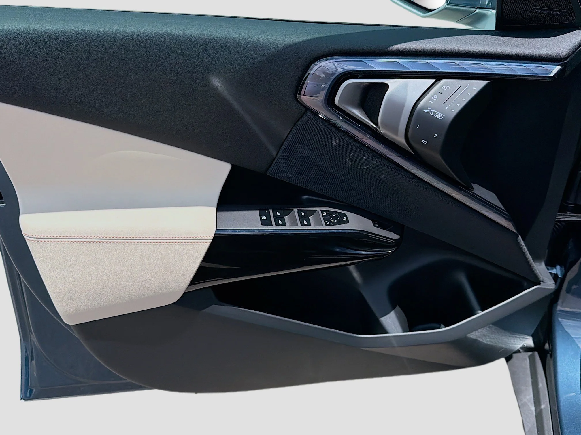 New 2026 Arctic Race Blue metallic BMW 30 xDrive image 21