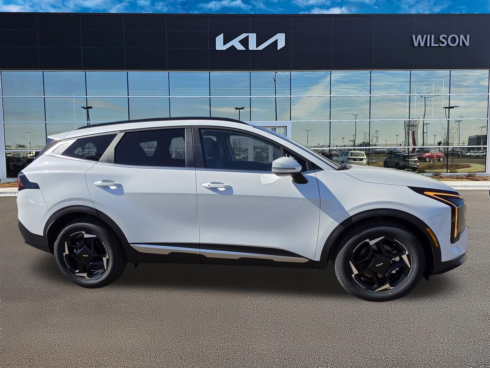 New 2027 Snow White Pearl Kia EX image 3