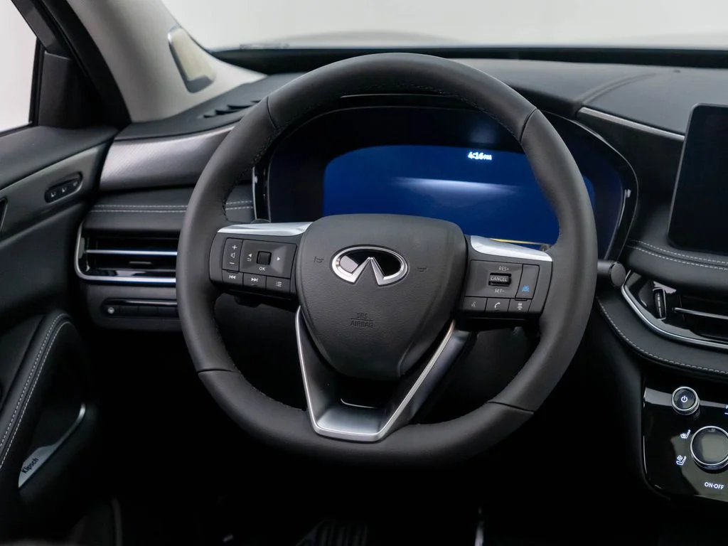 New 2027 GRAPHITE SHADOW INFINITI Luxe AWD image 10