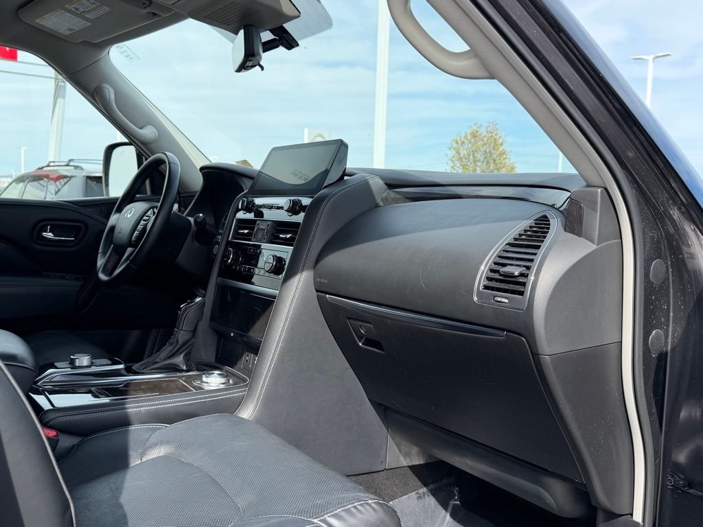 Used 2024 Gray INFINITI LUXE image 22