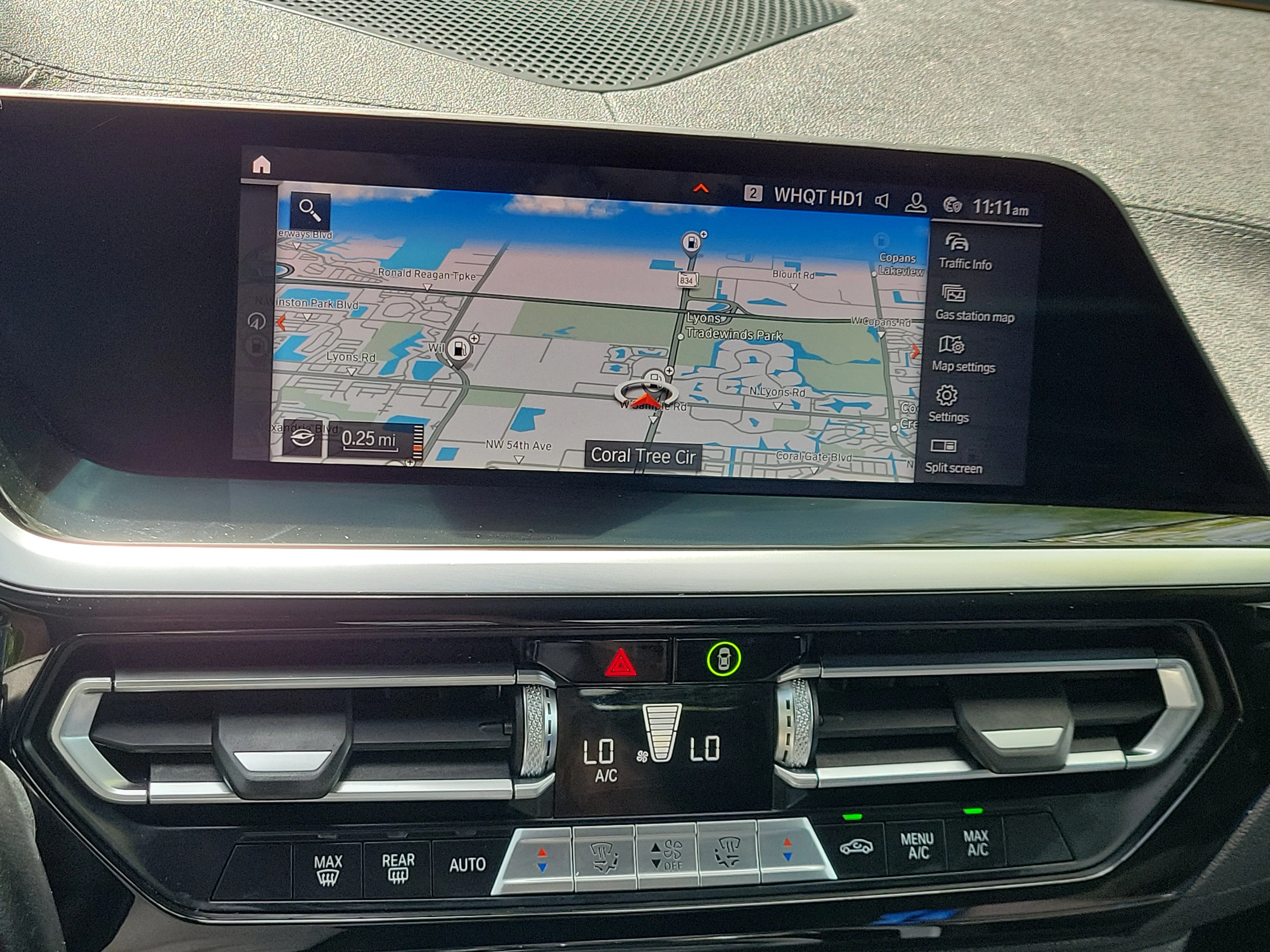 Used 2020 Alpine White BMW sDrive30i image 23