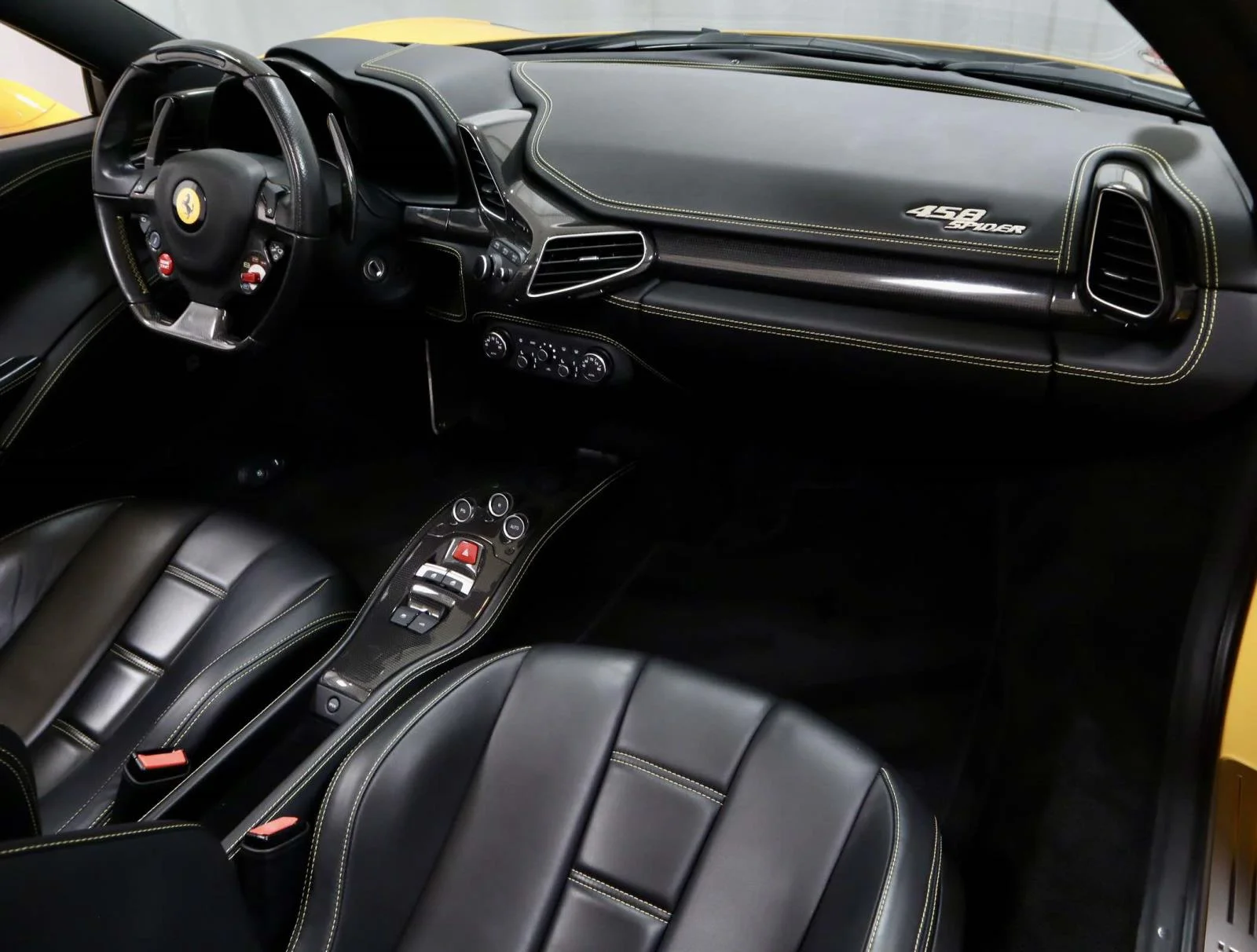 Used 2013 Giallo Modena Ferrari 2dr Conv image 16