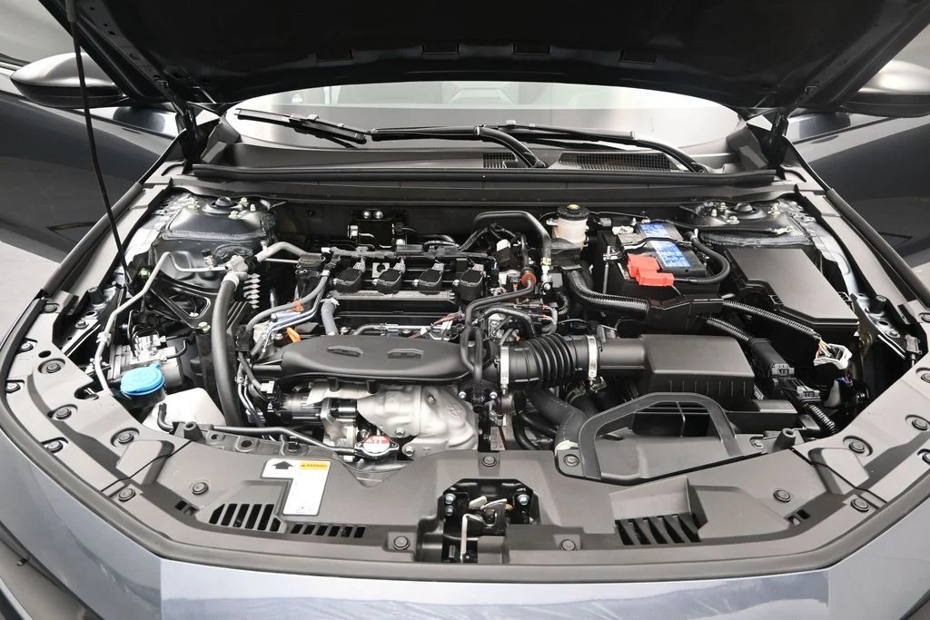 New 2026 Meteorite Gray Metallic Honda SE image 18