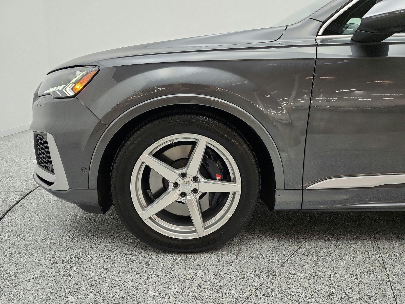 Used 2022 Daytona Gray Pearl Effect Audi Premium Plus image 22