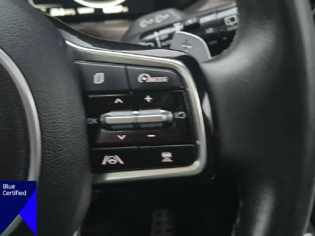 Used 2023 Red Kia X-Line SX Prestige image 18