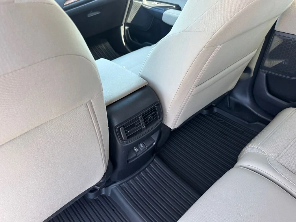 Used 2021 White Honda EX image 12