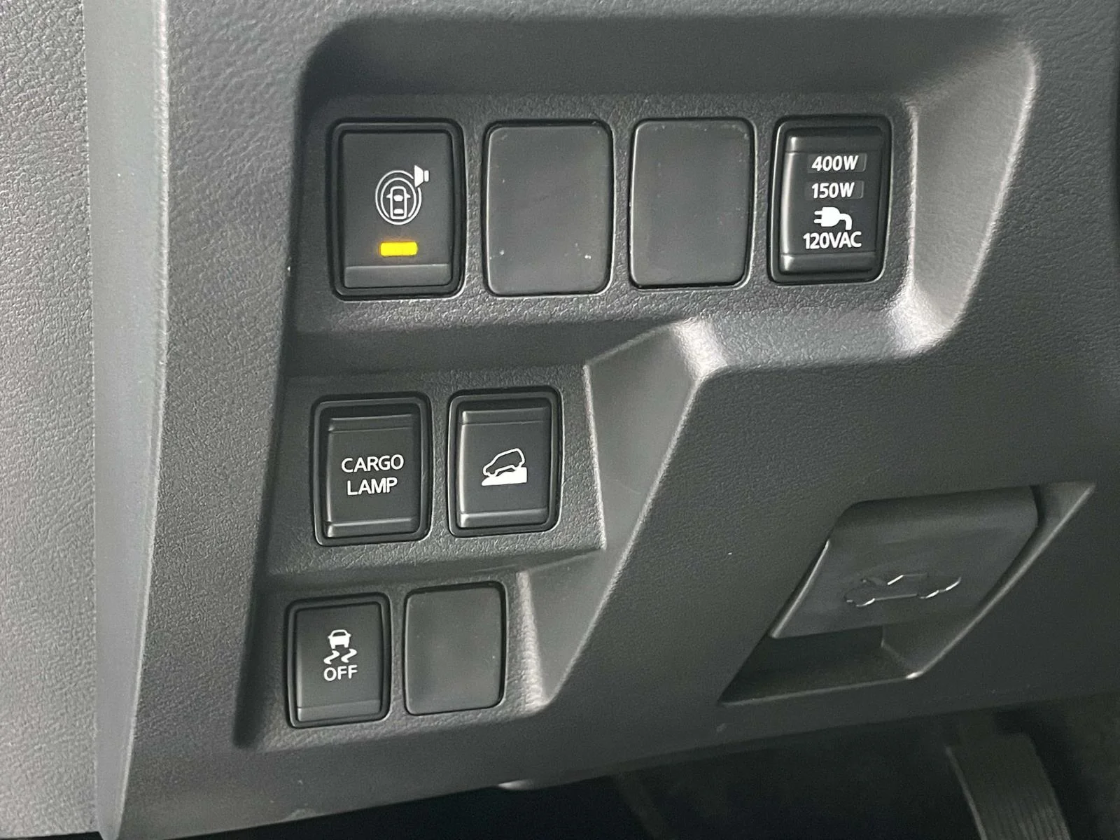 Used 2026 Glacier White Nissan S image 10