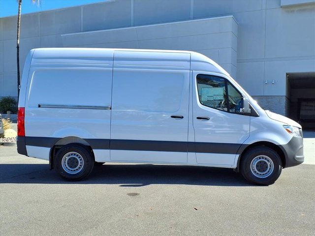 New 2026 Arctic White Mercedes-Benz Cargo 144 WB image 23