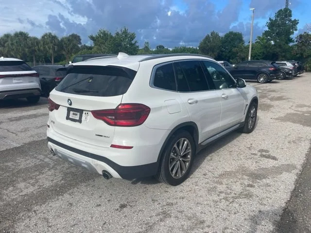 Used 2019 Alpine White BMW sDrive30i image 2
