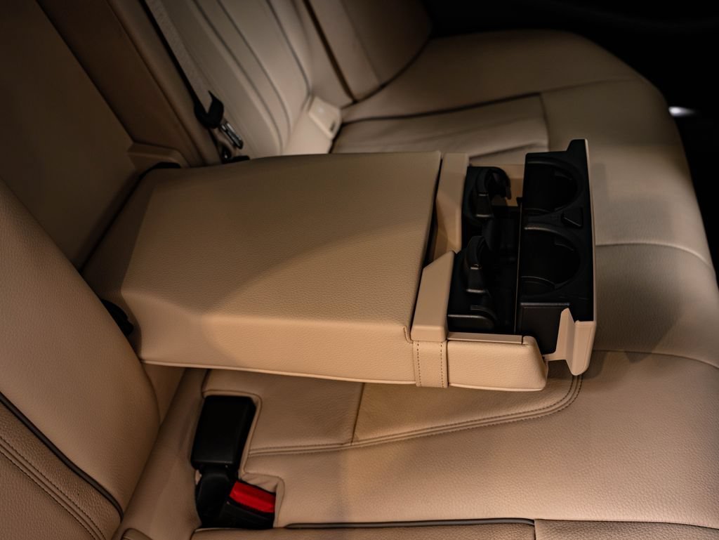 Used 2019 Jet Black BMW 540i image 44
