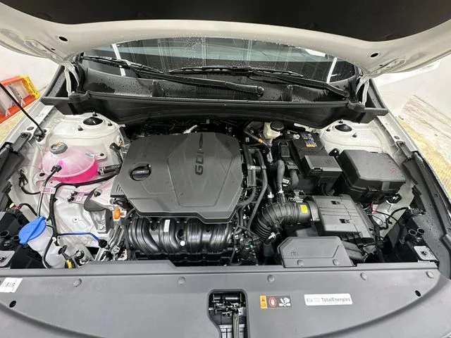 New 2026 Snow White Pearl Kia LX image 18