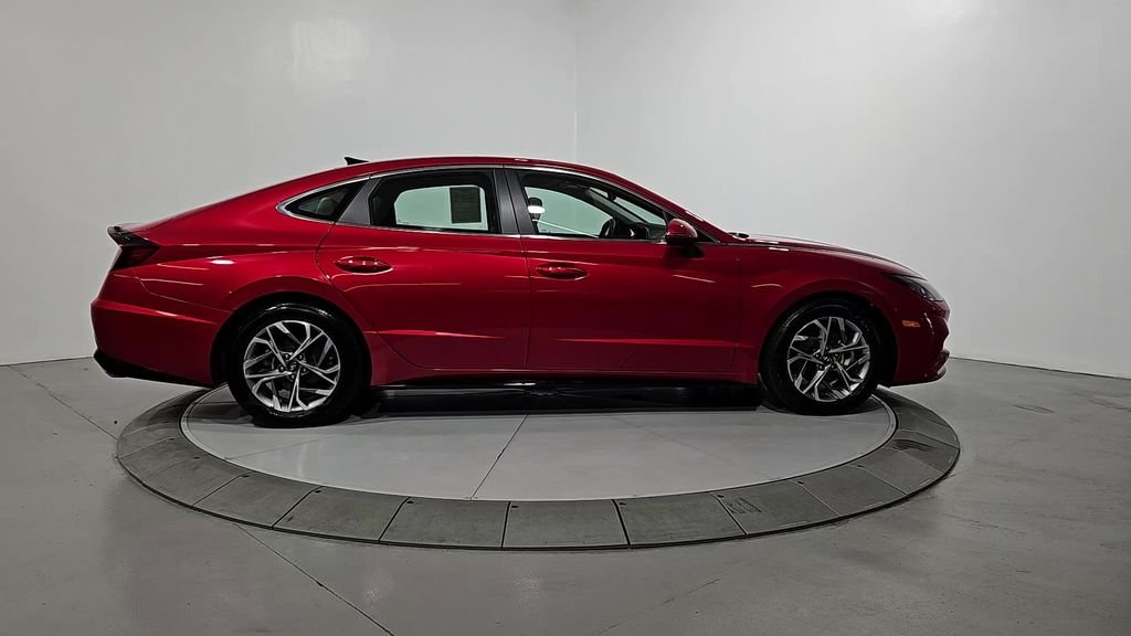 Used 2020 Red Hyundai SEL image 7