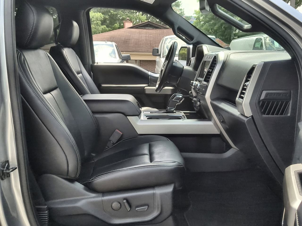 Used 2020 Silver Ford XL image 27