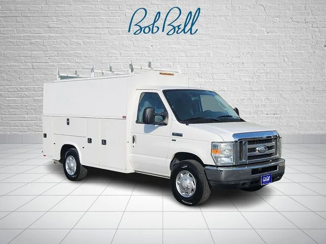 2015 Ford E-Series Cutaway Base
