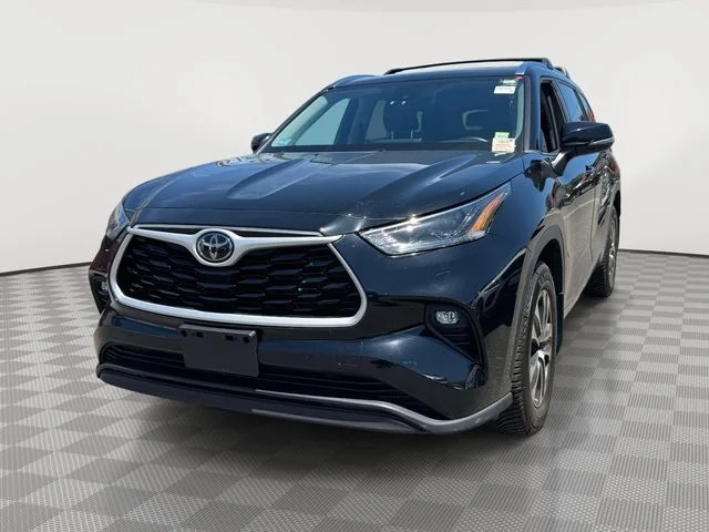 2021 Toyota Highlander XLE 4x4 V6's photo