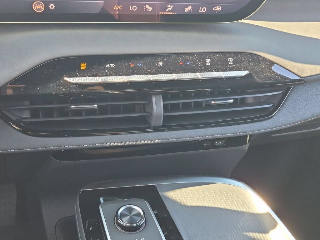 2027 Buick Enclave Sport Touring - Photo 12