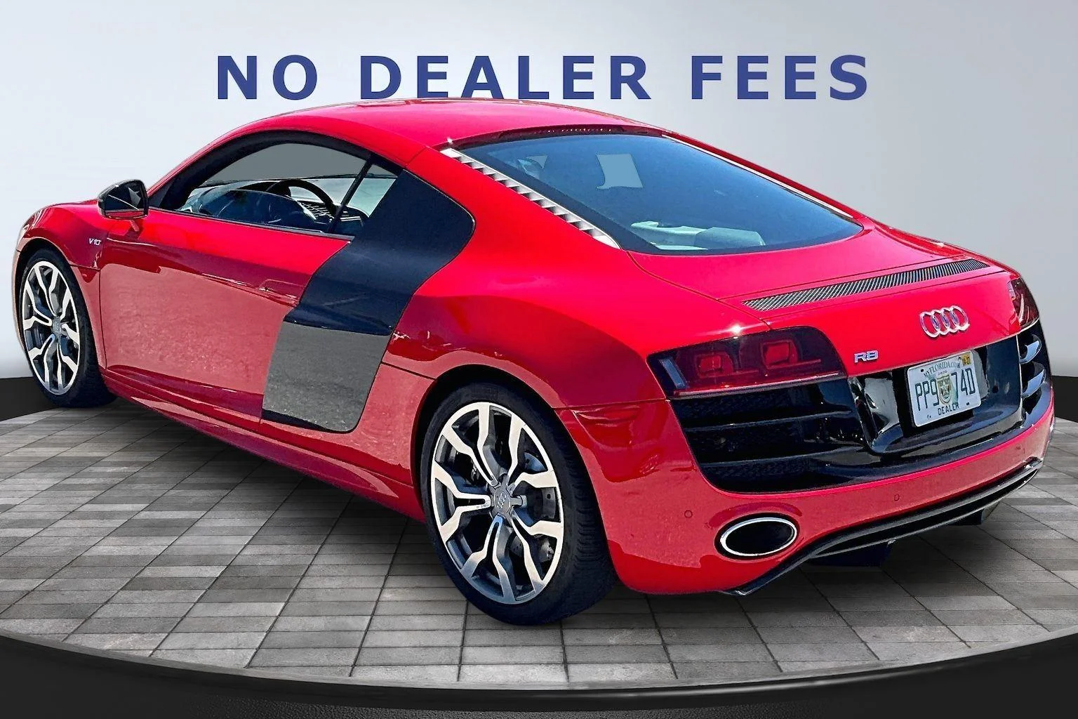 Used 2010 Brilliant Red With Brilliant Red Sideblades Audi 5.2L image 4