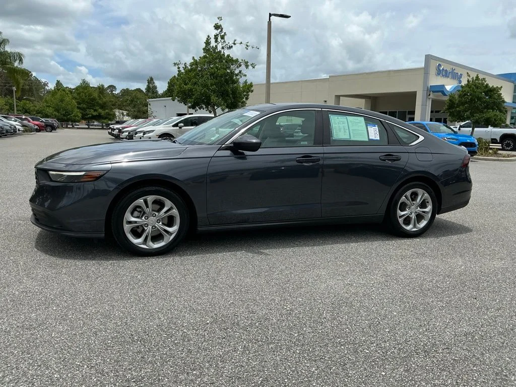 Used 2023  Honda LX image 4
