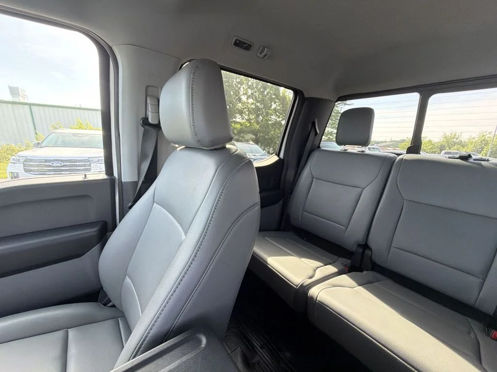 Used 2025 White Ford XL image 12