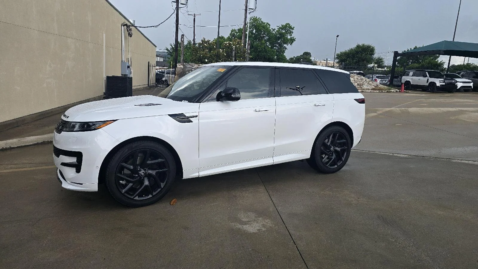 2024 Land Rover Range Rover Sport P400 MHEV SE Dynamic's photo