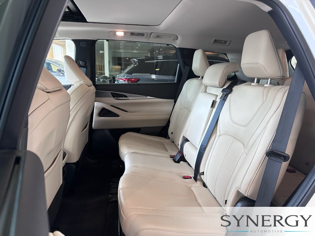 Certified Used 2023 Majestic White INFINITI LUXE image 24