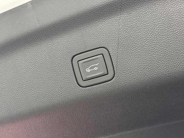 New 2026 Summit White GMC Elevation image 15