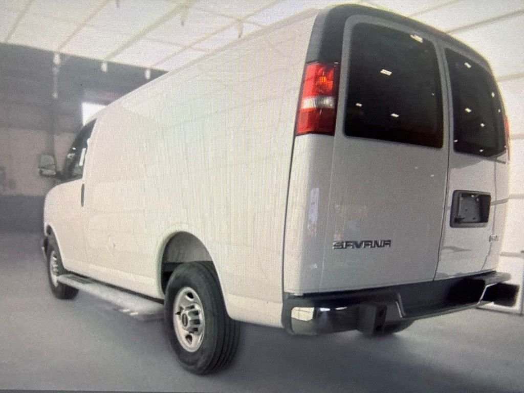 Used 2025 White GMC Work Van image 5