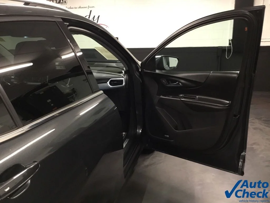 Used 2018 Gray Chevrolet Premier image 38