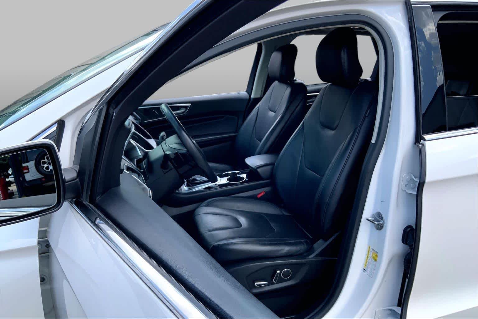 Used 2016 White Platinum Metallic Tri-Coat Ford Titanium image 8