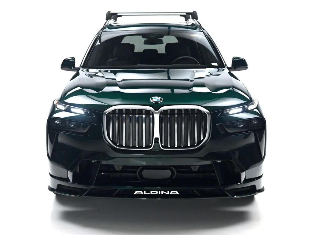 Used 2025 ALPINA Green Metallic BMW ALPINA XB7 image 2