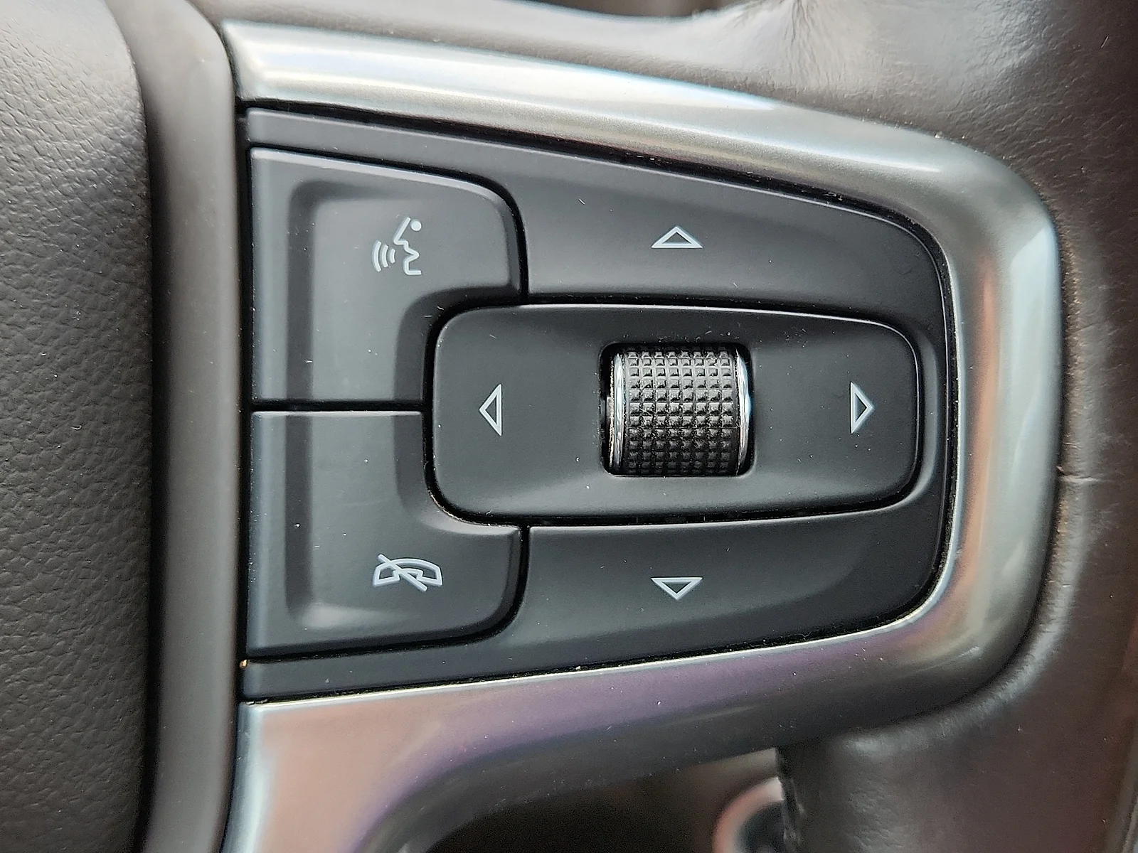 2022 Chevrolet Silverado 1500 Limited LTZ - Photo 18