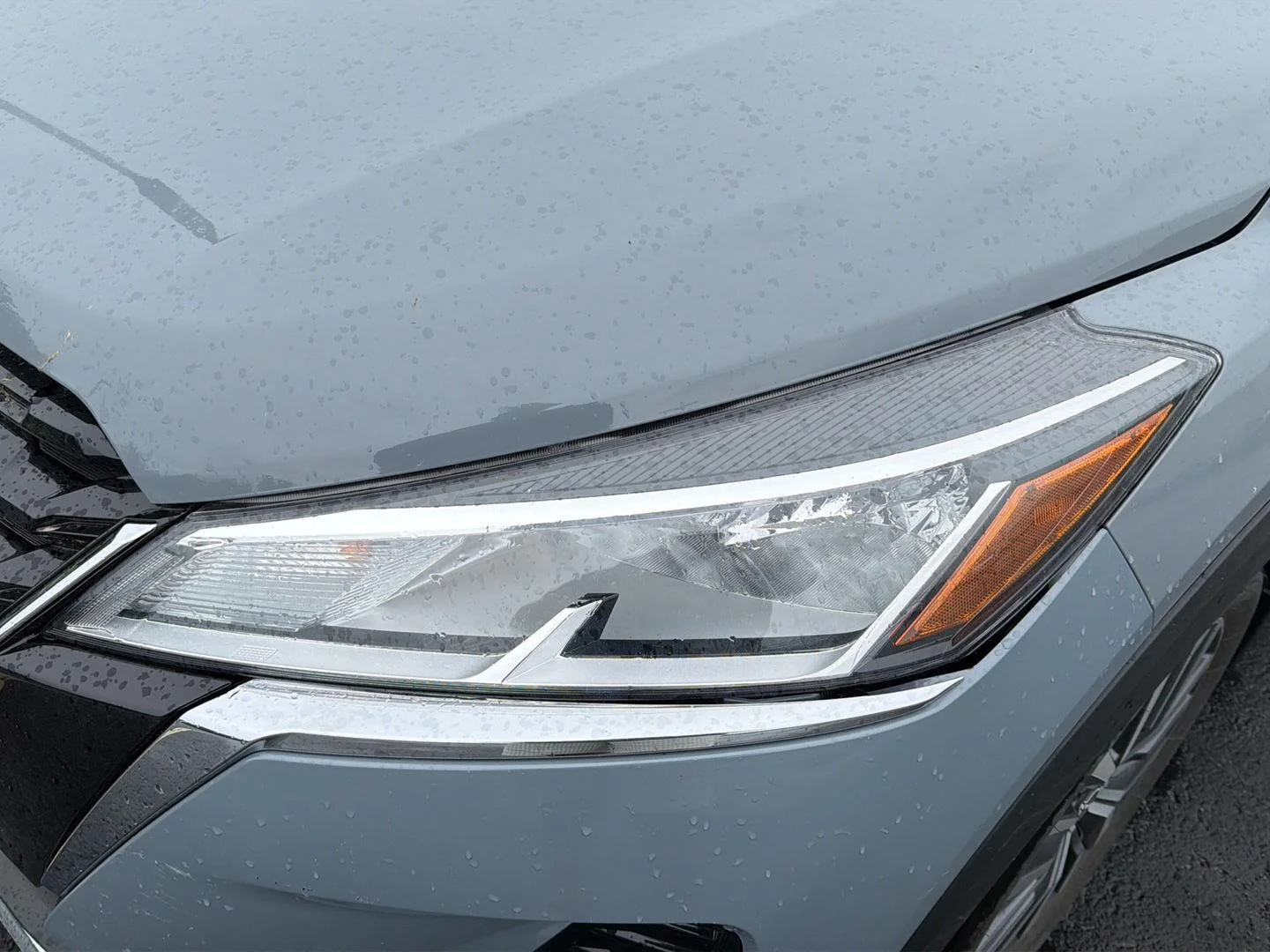 Used 2023 Gray/Super Black Nissan SV image 10